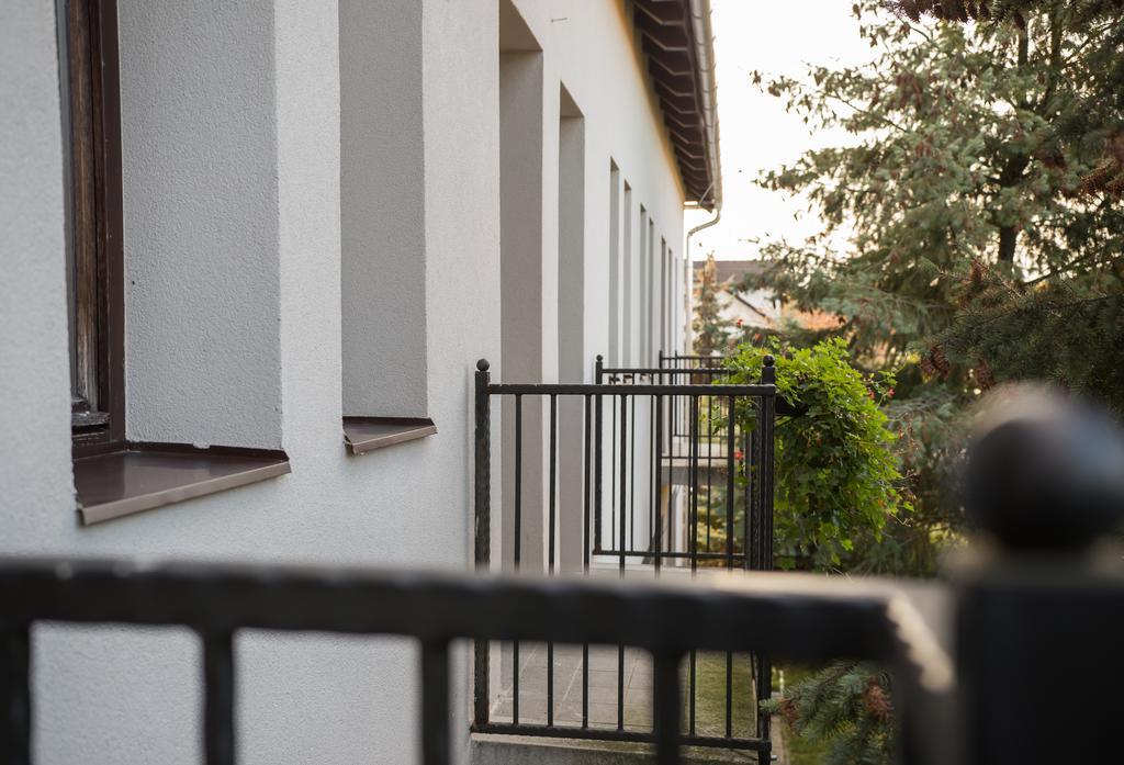 Revesz Hotel, Restaurant And Rosa Spa Győr Eksteriør billede