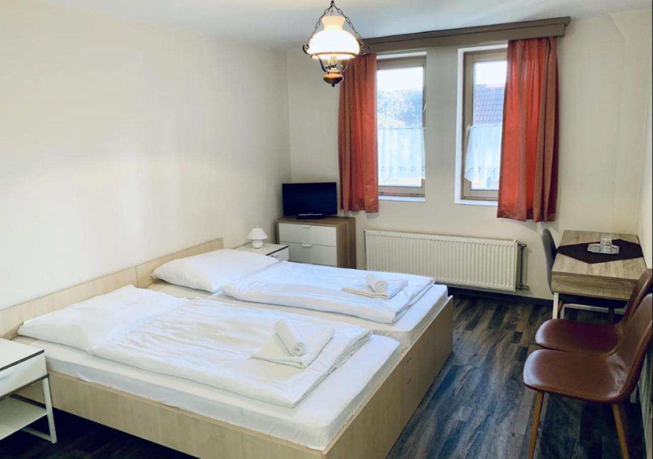 Revesz Hotel, Restaurant And Rosa Spa Győr Eksteriør billede